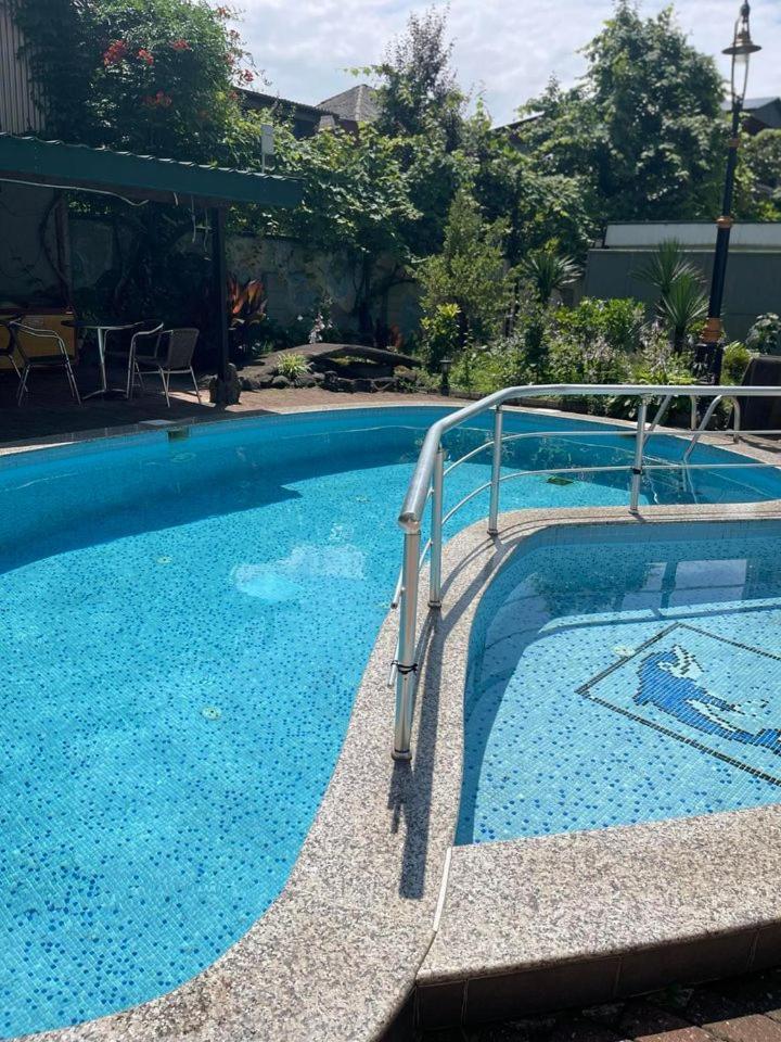Green House Hotel 科布列季 外观 照片