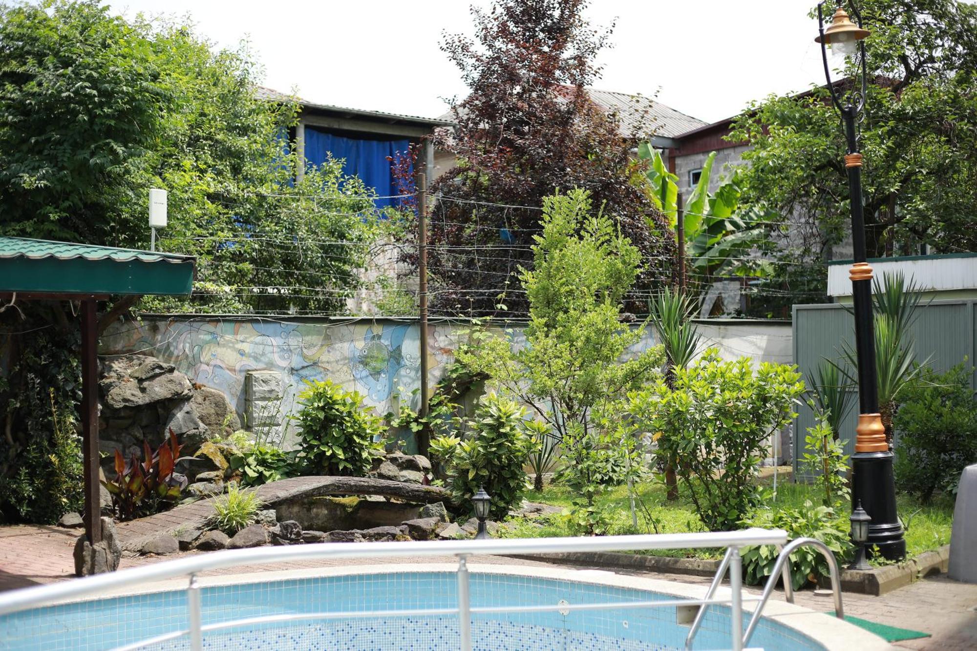 Green House Hotel 科布列季 外观 照片