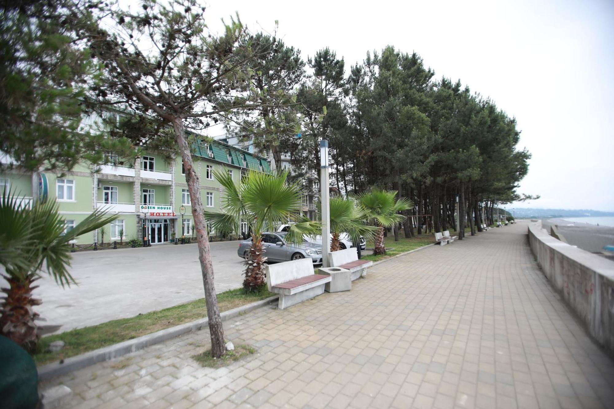 Green House Hotel 科布列季 外观 照片