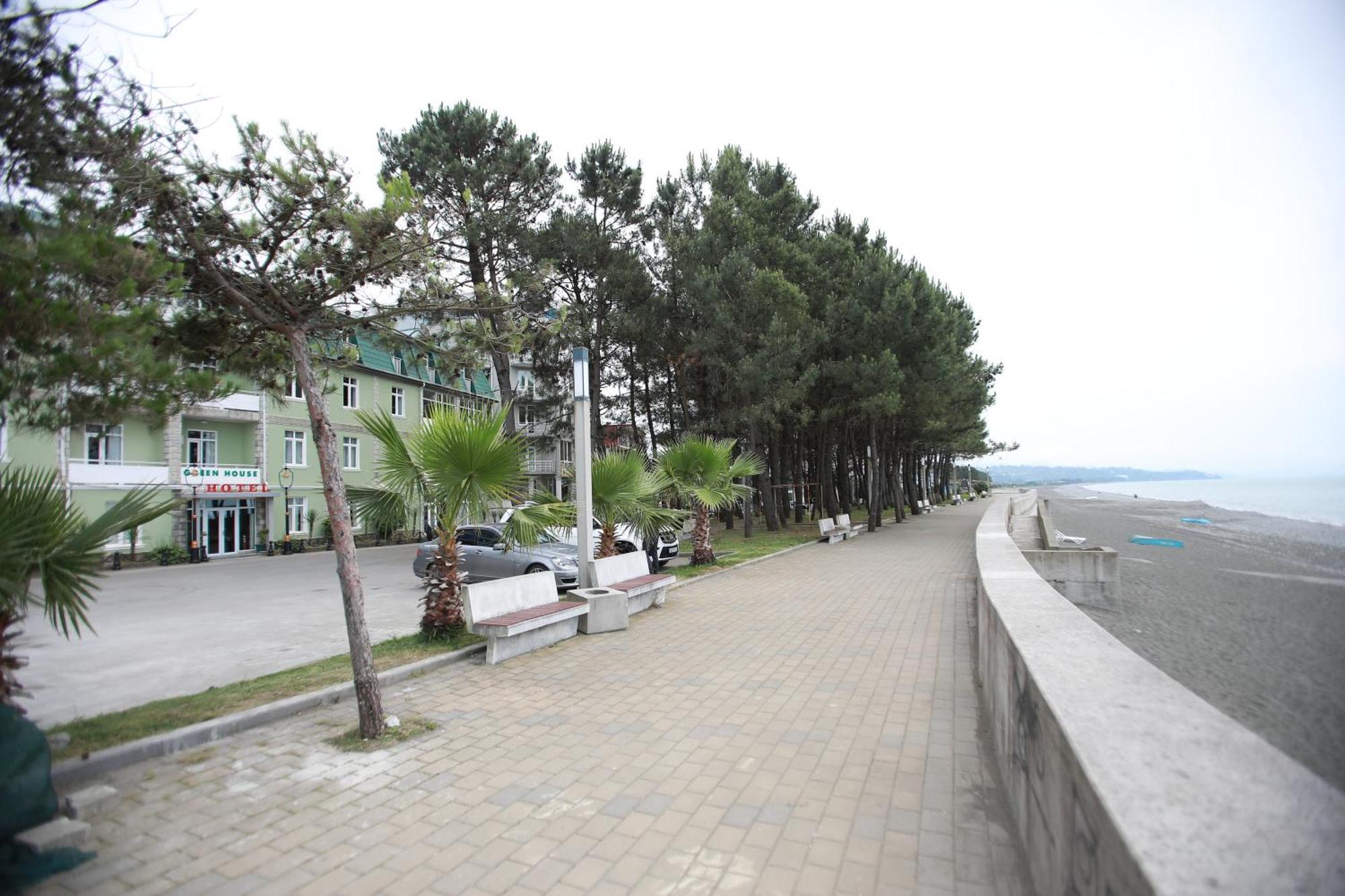Green House Hotel 科布列季 外观 照片