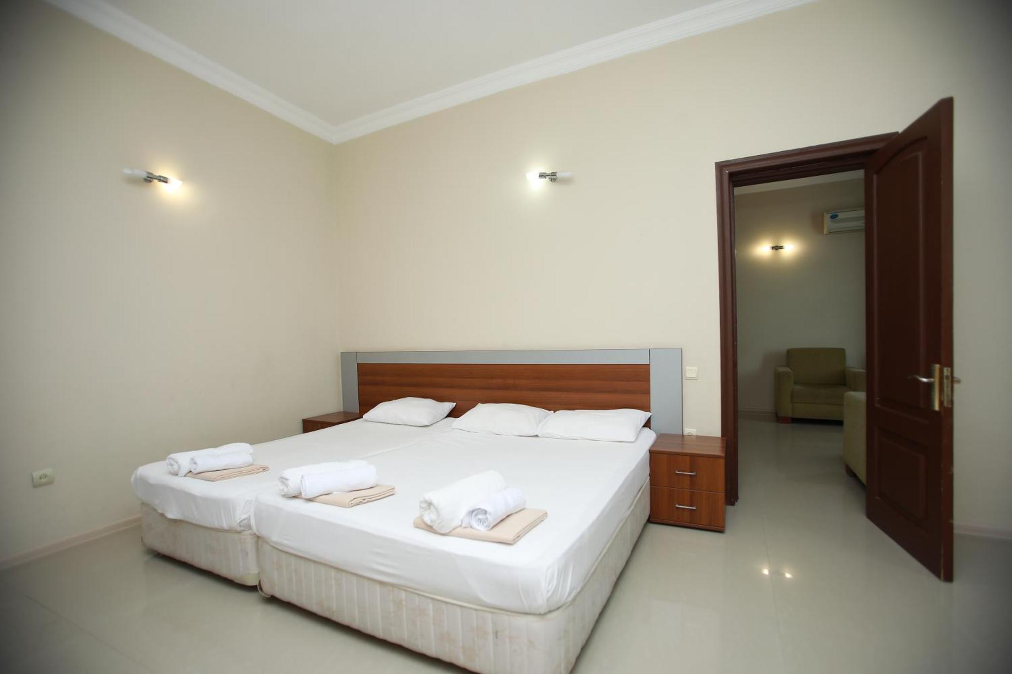Green House Hotel 科布列季 外观 照片